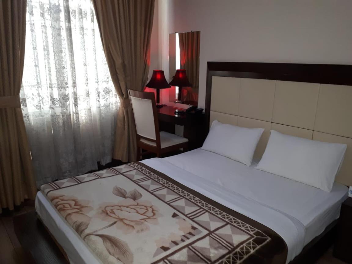 Midtown Hotel Rawalpindi Eksteriør bilde